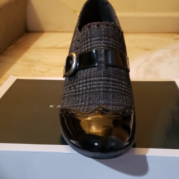 Shoes - Picture 4 of 5